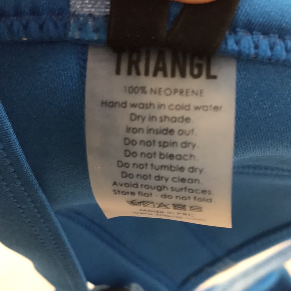 Triangle bathing suit top - Picture 4 of 7